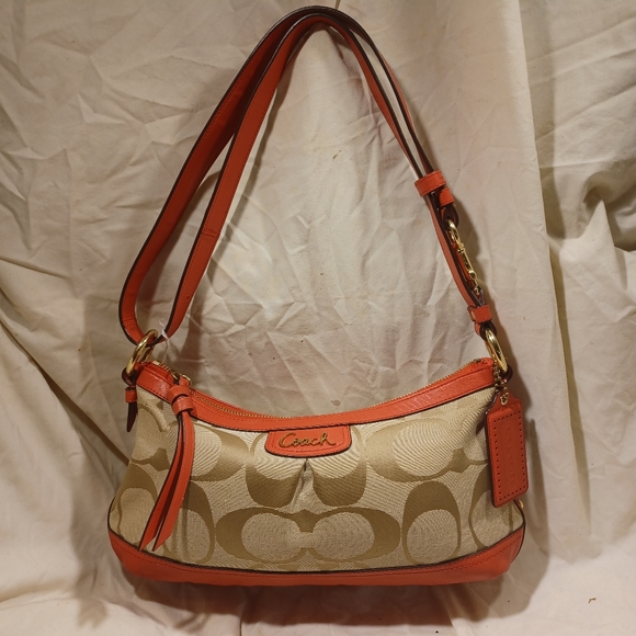 Coach signature crossbody or shoulder bag - Picture 1 of 11